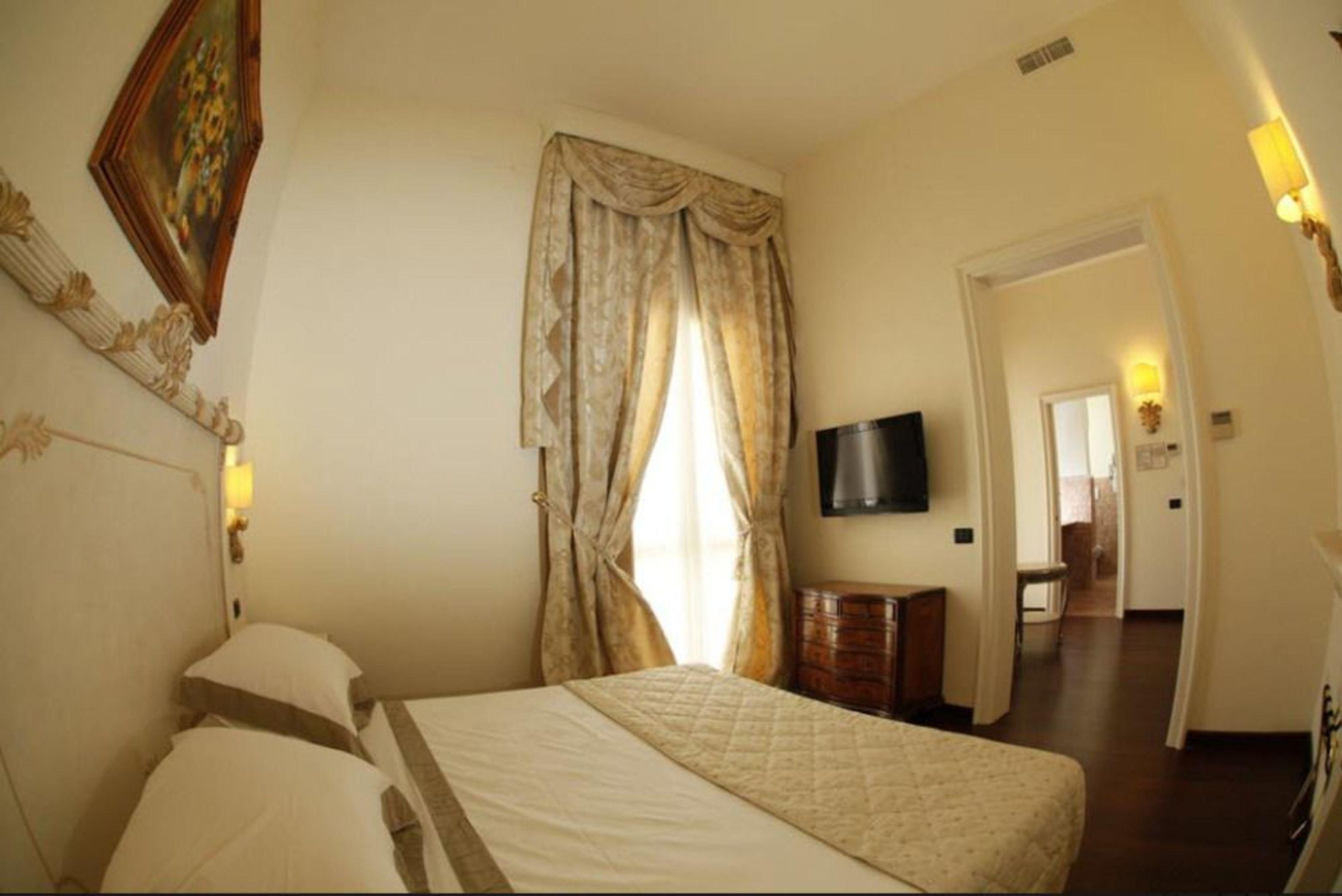 Hotel Grand Di 4*